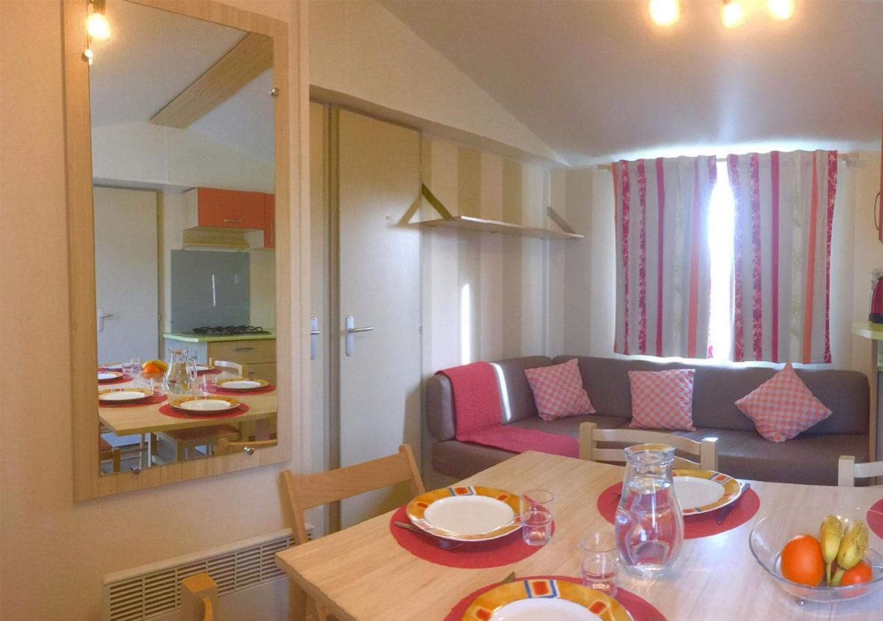 Mobilhome Climatise 3Ch 6P Dans Parc Des 7 Fonts Agde Bagian luar foto