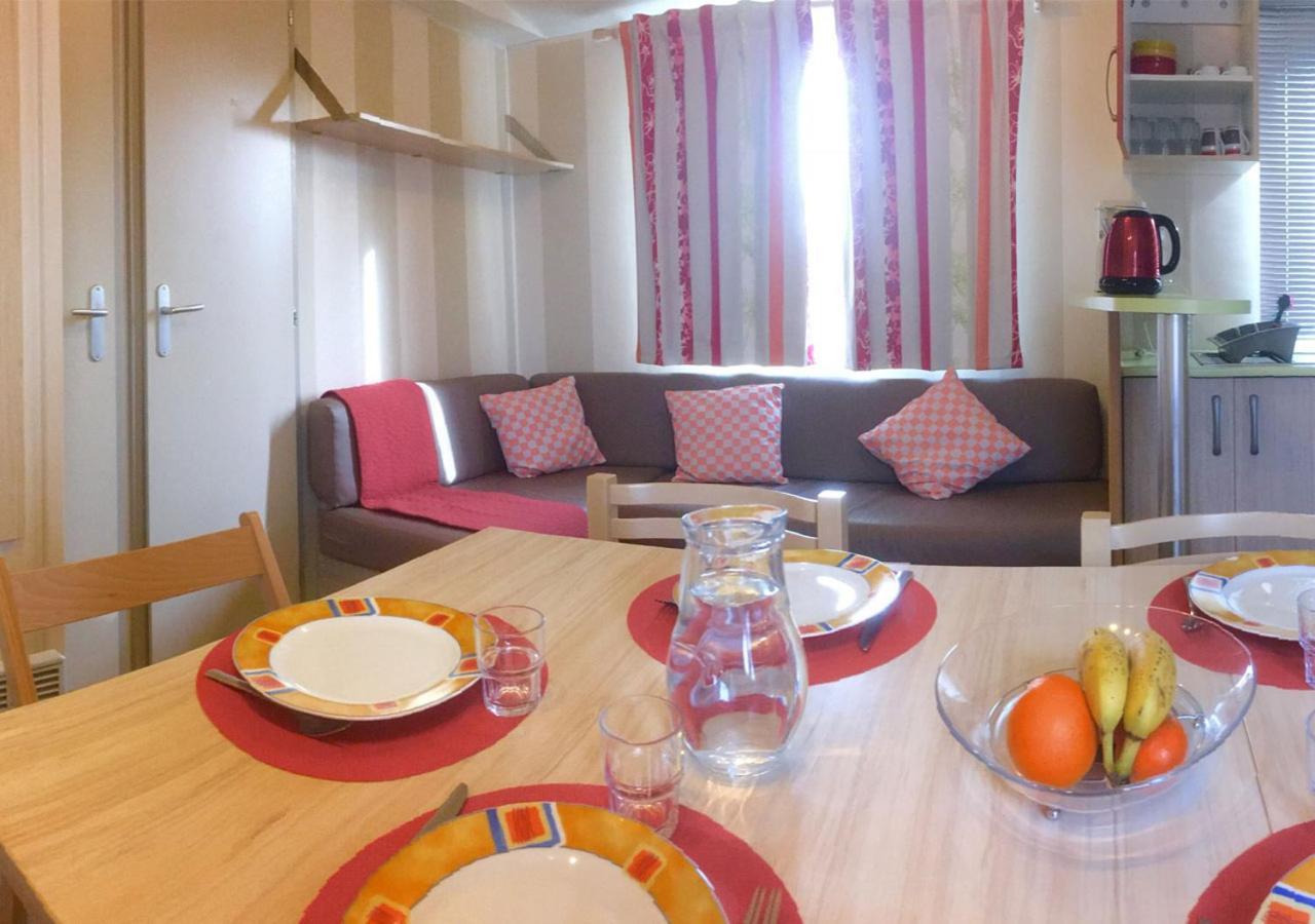 Mobilhome Climatise 3Ch 6P Dans Parc Des 7 Fonts Agde Bagian luar foto